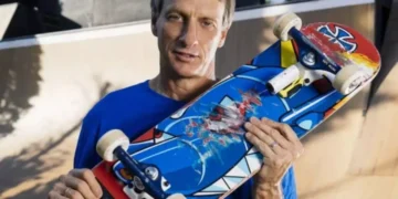 Tony Hawk Collaborates with Laughing Dragon Studios to Develop “Skatebirds” Animated Series