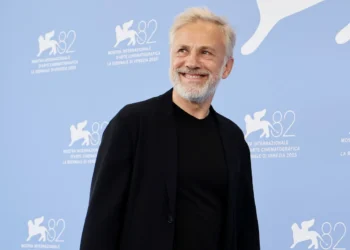 Del Toro’s Frankenstein Debuts as a Humanist Masterpiece Highlighted by Practical Effects, Standing Ovation, and Stirring Performances